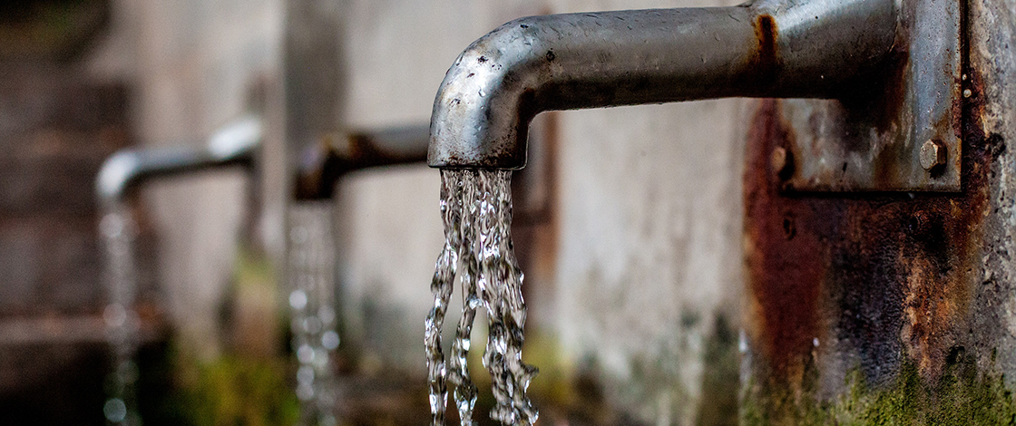 Wasser, Brunnen