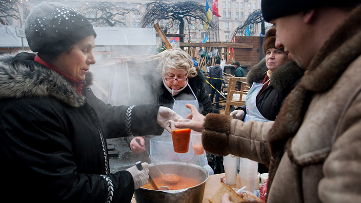 Hilfe in der Ukraine, Suppenverteilen